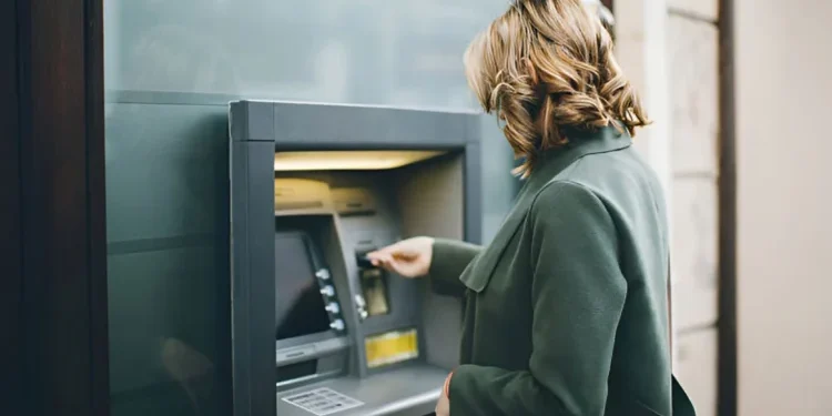 Ετήσιο το επίδομα των 250 ευρώ