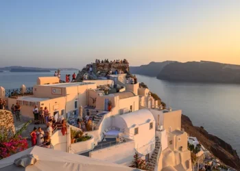 Τουριστική «άνοιξη» για τη χειμερινή σεζόν στην Ελλάδα