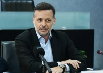 Χάρης Δούκας: «Ντροπη! Εμείς ποτέ δεν θα δίναμε άδεια γι’ αυτό το έκτρωμα στο Καλλιμάρμαρο»