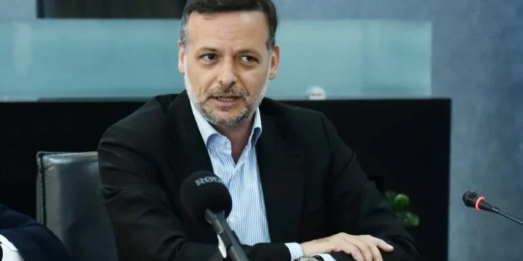 Χάρης Δούκας: «Ντροπη! Εμείς ποτέ δεν θα δίναμε άδεια γι’ αυτό το έκτρωμα στο Καλλιμάρμαρο»