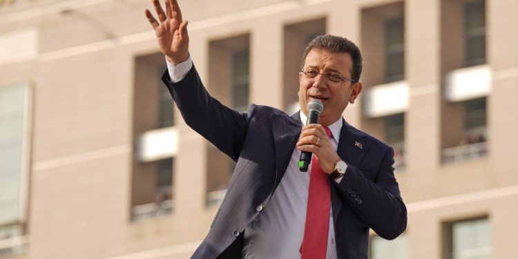 Τουρκία: Τα σενάρια για την τύχη του Εκρέμ Ιμάμογλου και η φωνή οργής στους δρόμους της Κωνσταντινούπολης και της Άγκυρας