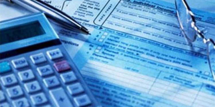Οι τρεις – συν ένας – παράγοντες που κρίνουν το εύρος των νέων φοροελαφρύνσεων και των μελλοντικών μέτρων στήριξης