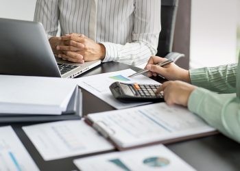 Φορολογικές δηλώσεις 2024: Οι νέοι κωδικοί του Ε1 που «ξεκλειδώνουν» φοροελαφρύνσεις