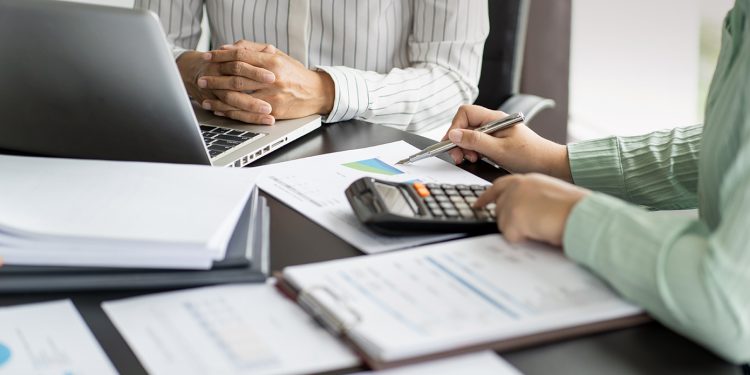 Φορολογικές δηλώσεις 2024: Οι νέοι κωδικοί του Ε1 που «ξεκλειδώνουν» φοροελαφρύνσεις