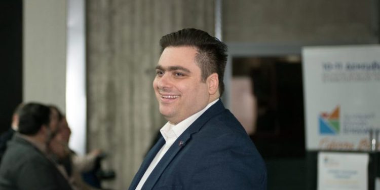 Νέος πρόεδρος της ΚΕΕΕ ο Γιάννης Βουτσινάς