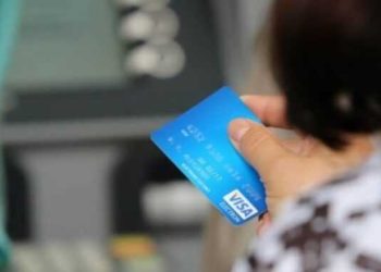 Προπληρωμένη κάρτα: Ποια επιδόματα εντάσσονται, τι πρέπει να γνωρίζουν όσοι είναι δικαιούχοι