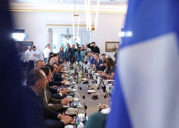 Ανασχηματισμός: Ποιοι υπουργοί και υφυπουργοί είδαν την πόρτα της εξόδου