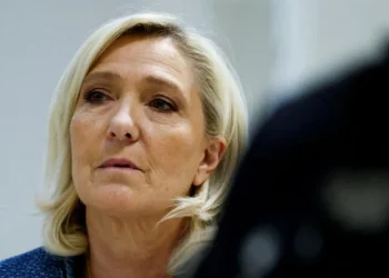 Πολιτικός σεισμός στη Γαλλία: Η καταδίκη της Μαρίν Λε Πεν και τα σενάρια για το 2027