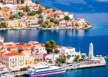 Η Ελλάδα στο Top 5 των προορισμών: Ποιοι βγαίνουν μπροστά στις προκρατήσεις για το 2025;