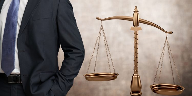 Καθολική αποχή των δικηγόρων την Παρασκευή 14 Μαρτίου για το φορολογικό