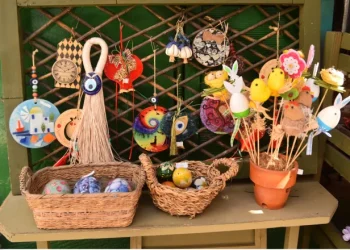 Καλάθι του Πάσχα: Πρεμιέρα στις 9 Απριλίου – Θα περιλαμβάνει αρνί, κατσίκι, τσουρέκι και σοκολατένια αυγά