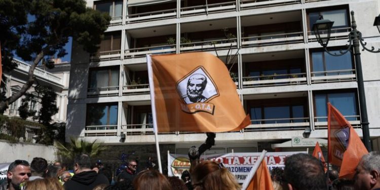 Απεργούν σήμερα οι δημοτικοί υπάλληλοι – Πανελλαδική στάση εργασίας από την ΟΛΜΕ