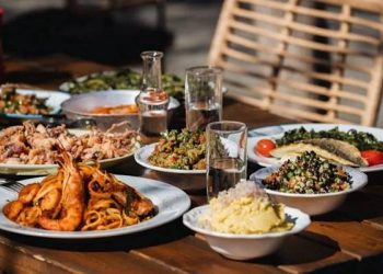 Το Σαρακοστιανό τραπέζι: Τιμές και επιλογές για την Καθαρά Δευτέρα