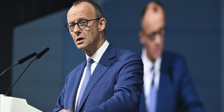 Διπλή γερμανική βόμβα βάζει το πακέτο Μερτς για την άμυνα και τις υποδομές στο ευρωπαϊκό Σύμφωνο Σταθερότητας