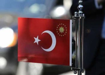 Βουτιά της τουρκικής λίρας μετά τη σύλληψη του δημάρχου της Κωνσταντινούπολης