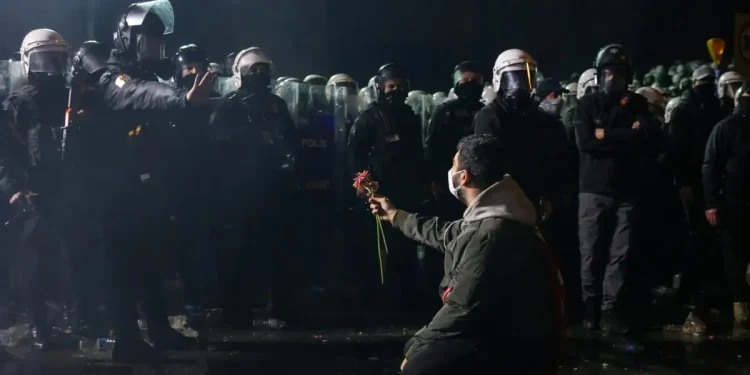 Διαδήλωση για τον Εκρέμ Ιμάμογλου / REUTERS / Alexandros Avramidis TPX IMAGES OF THE DAY