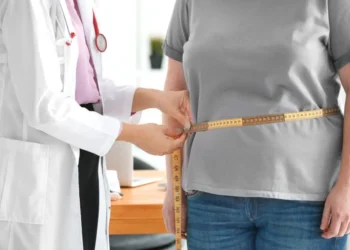 Παχυσαρκία: Η λάθος αντίληψη των Ελλήνων για τα παραπανίσια κιλά