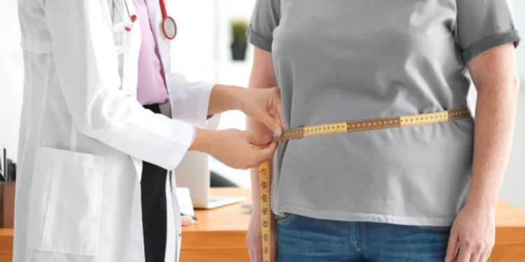 Παχυσαρκία: Η λάθος αντίληψη των Ελλήνων για τα παραπανίσια κιλά