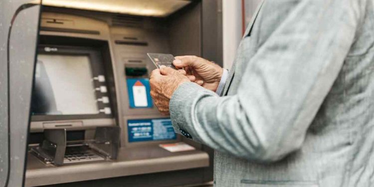 Μειωμένη σύνταξη: Ποιοι μπορούν να βγουν πριν τα 62 έτη – Ποιο είναι το ποσό της σύνταξης