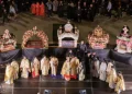 Θεσσαλονίκη: Ιερή σύμπραξη πέντε Επιταφίων στην πλατεία Αριστοτέλους – Μοναδικές εικόνες από ψηλά