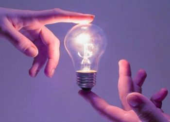 Σε εφαρμογή το θερινό ωράριο στο ρεύμα – Πότε ισχύουν οι μειωμένες χρεώσεις