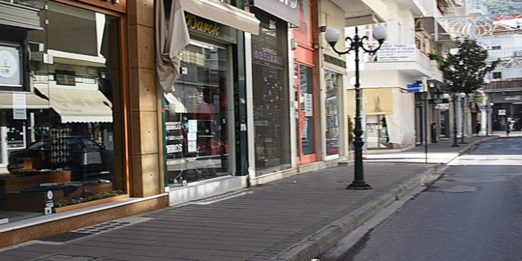 Το τέλος των μικρών καταστημάτων της γειτονιάς