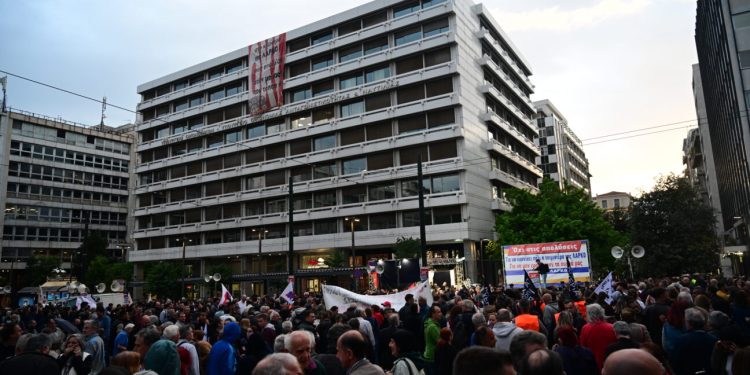 Απεργία: Πώς θα κινηθούν τα μέσα μεταφοράς – Τι ισχύει για ταξί και αεροπλάνα