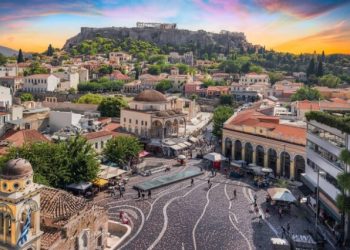 Ξεφυτρώνουν ολόκληρα ξενοδοχεία στη Πλάκα υπό το μανδύα των Airbnb – Το ΣτΕ αποφασίζει για τη νομιμότητά τους