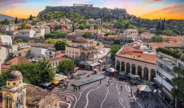 Ξεφυτρώνουν ολόκληρα ξενοδοχεία στη Πλάκα υπό το μανδύα των Airbnb – Το ΣτΕ αποφασίζει για τη νομιμότητά τους