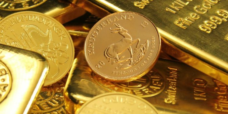 Χρυσός: Υποχώρηση εν οψει οικονομικών δεδομένων και η σκιά του εμπορικού πολέμου