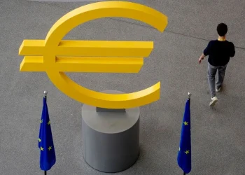 Έρχεται νέα μείωση των επιτοκίων της ΕΚΤ λόγω των αμερικανικών δασμών