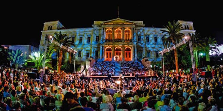 Σύρος: Σημαντικά Φεστιβάλ από το Μάιο έως και το Νοέμβριο για το 2025