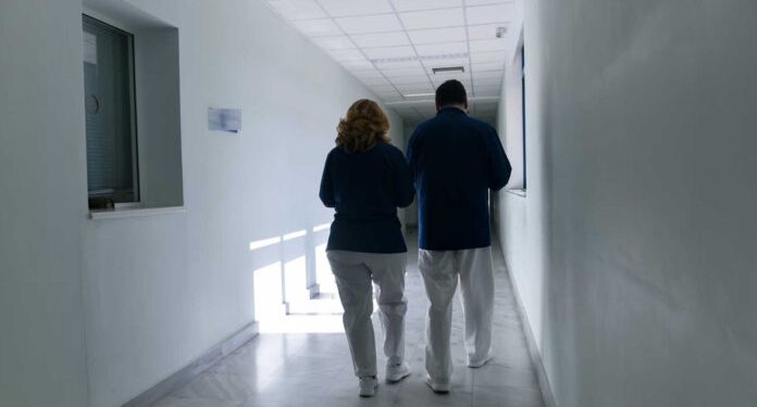 Αναζητούνται γιατροί για τα νησιά λίγες ημέρες πριν το Πάσχα – Οι αμοιβές και οι αρνήσεις