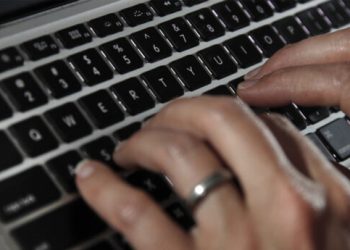 Έρχεται η Εργάνη 2: Μείωση γραφειοκρατίας για προσλήψεις – αποχωρήσεις