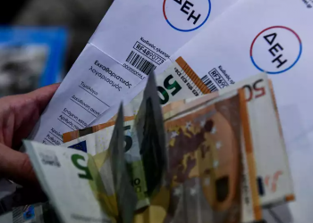 Χάος με τους λογαριασμούς ρεύματος: Καθυστερήσεις μετρήσεων από τον ΔΕΔΔΗΕ προκαλούν αναστάτωση