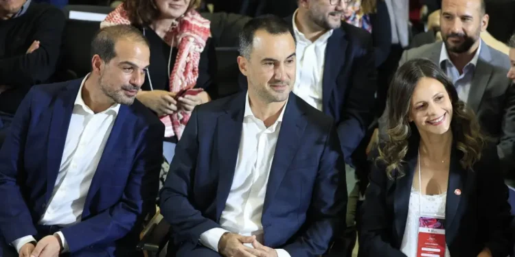 Αλέξης Χαρίτσης: Παραιτείται την Τετάρτη από πρόεδρος της ΚΟ της Νέας Αριστεράς