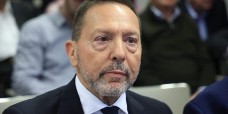 Στουρνάρας στους Financial Times: Κίνδυνος αρνητικού σοκ ζήτησης εξαιτίας των δασμών Τραμπ