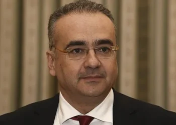 Βερβεσός για την έκθεση των Τεμπών: «Πολιτικά μας επιτέθηκαν, πολιτικά θα απαντήσουμε»