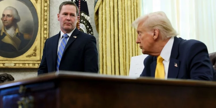 Παραιτείται ο σύμβουλος εθνικής ασφάλειας του Λευκού Οίκου, Μάικ Γουόλτς