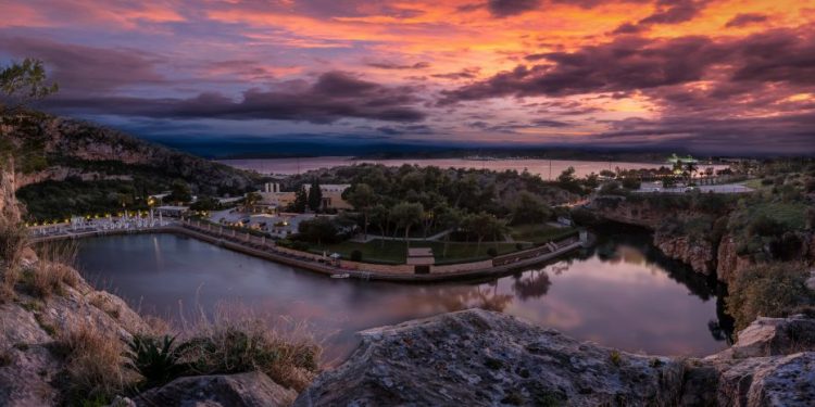 Μάχη κορυφής για την Ακτή Βουλιαγμένης – Οι ισχυροί παίκτες και το νέο στοίχημα της παραλιακής