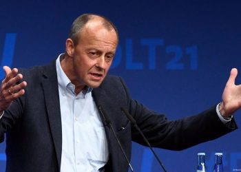 Πλήγμα για τον Μερτς στην πρώτη του μέρα ως καγκελάριος – Η Γερμανία μετρά ρωγμές στο πολιτικό της οικοδόμημα