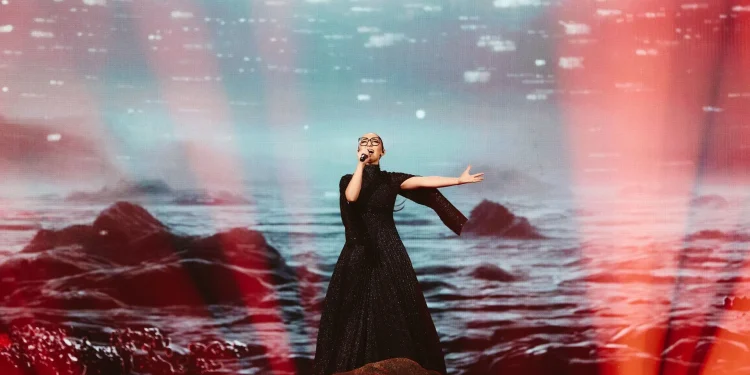 Η Ελλάδα με την Κλαυδία και την «αστερομάτα» ετοιμάζεται για τη σκηνή της Eurovision 2025