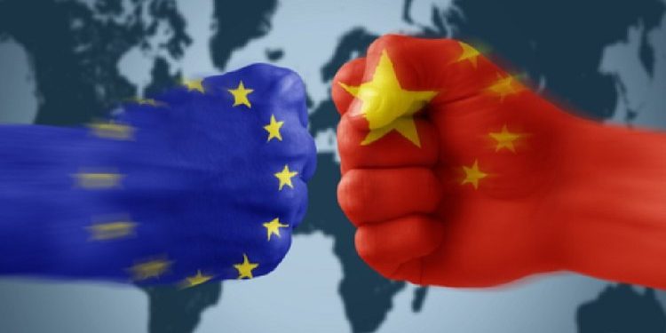 Πρόταση της κομισιόν για τέλος 2 ευρώ σε δέματα από τρίτες χώρες – Ο εμπορικός πόλεμος φτάνει στην Ευρώπη