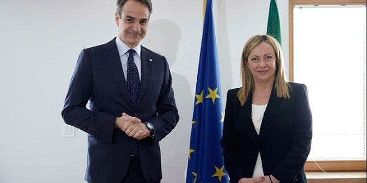 Στη Ρώμη ο Μητσοτάκης: Στο τραπέζι τα νέα τρένα, η αμυντική συνεργασία και το μεταναστευτικό