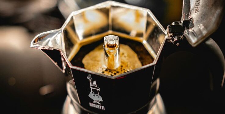 Η ιστορία της Moka Express: Το Ιταλικό θαύμα στην κουζίνα από τον Alfonso Bialetti