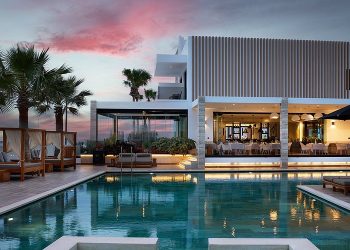 ICAP: Σταθερή η δυναμική της ελληνικής οικονομίας στον τουριστικό και τον κατασκευαστικό κλάδο