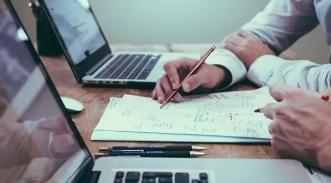 Ελεύθεροι επαγγελματίες: Διευκολύνσεις και νέα μέτρα για τον φορολογικό επαναπατρισμό τους