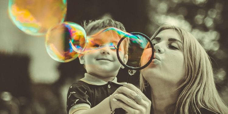 Η μητέρα είναι η ηρωίδα της ζωής μας – Η επιστήμη εξηγεί γιατί