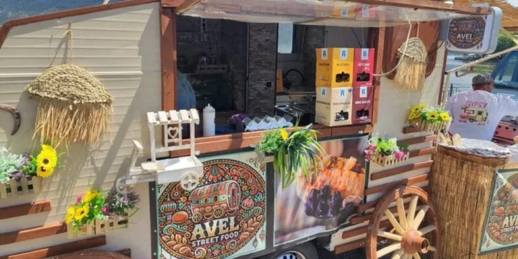 Ιωάννινα: Το Street Food Truck Festival με γεύσεις από όλο τον κόσμο στην πλατεία Μαβίλη