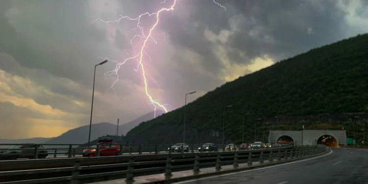 Σημαντική μεταβολή του καιρού – Έρχονται βροχές και καταιγίδες